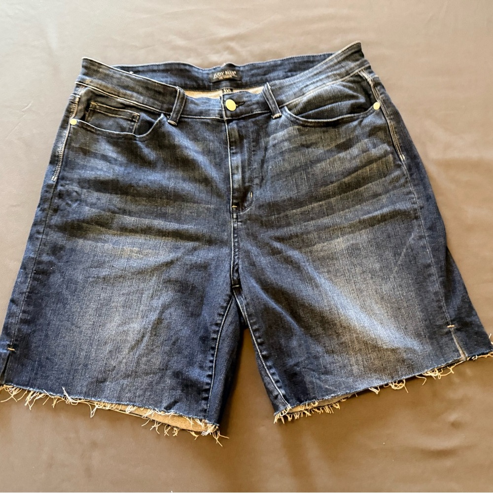 Judy Blue Dark Wash Jean Shorts